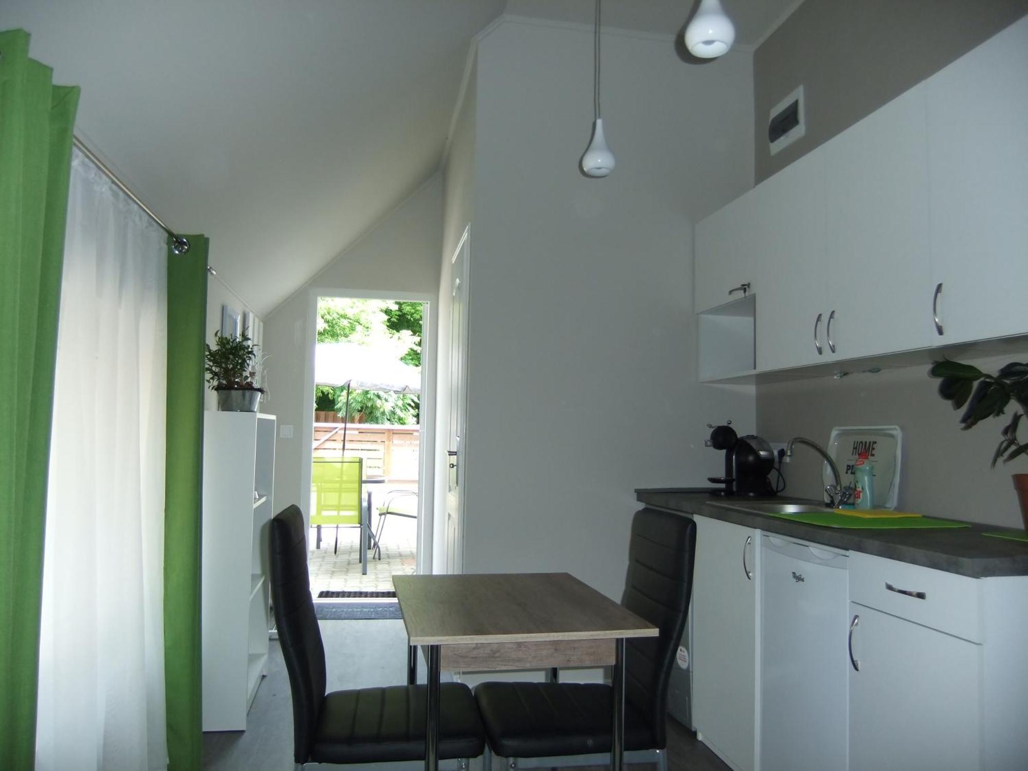 Ancsi Apartmanhaz Балатонлелле