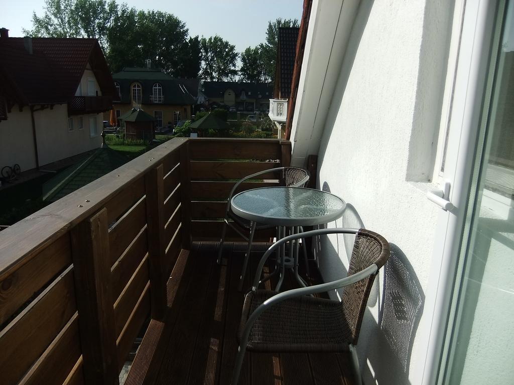 Ancsi Apartmanhaz * Балатонлелле